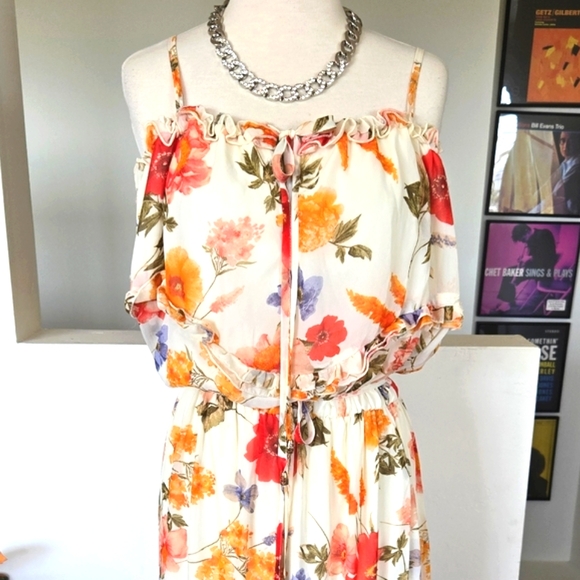 🏷️Georgette Ivory Floral Adjustable Strap Ruffle Maxi Dress Size Flowy 2X - Picture 6 of 12